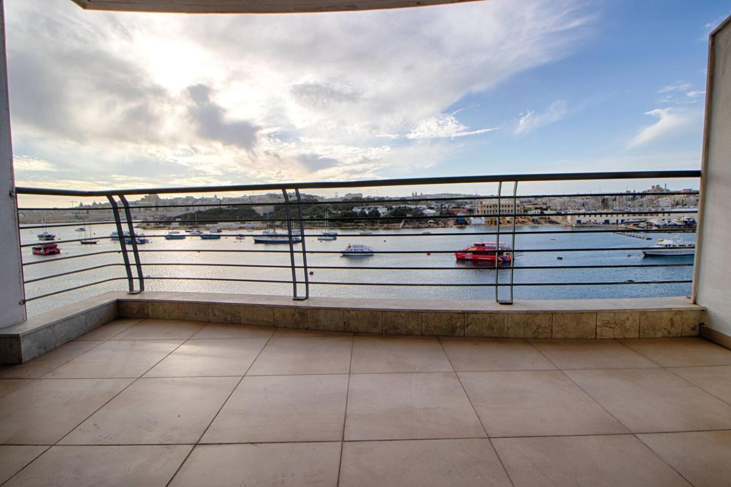 The Strand Apartments By Homely Sliema Exterior photo