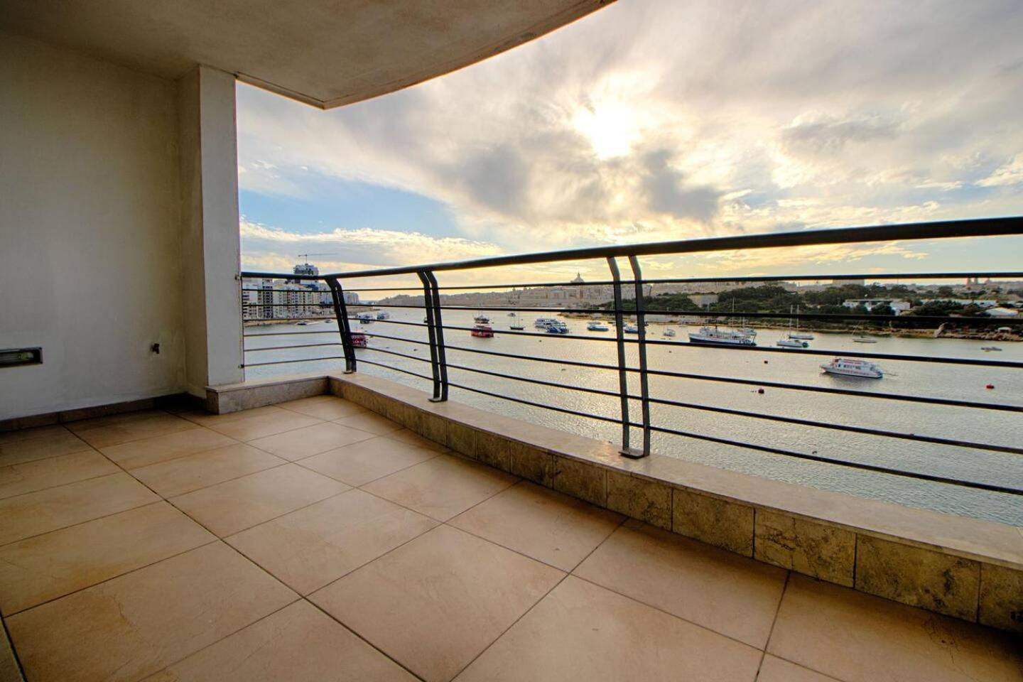 The Strand Apartments By Homely Sliema Exterior photo
